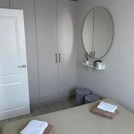 Modern And Cozy Near The Sea Apartment *